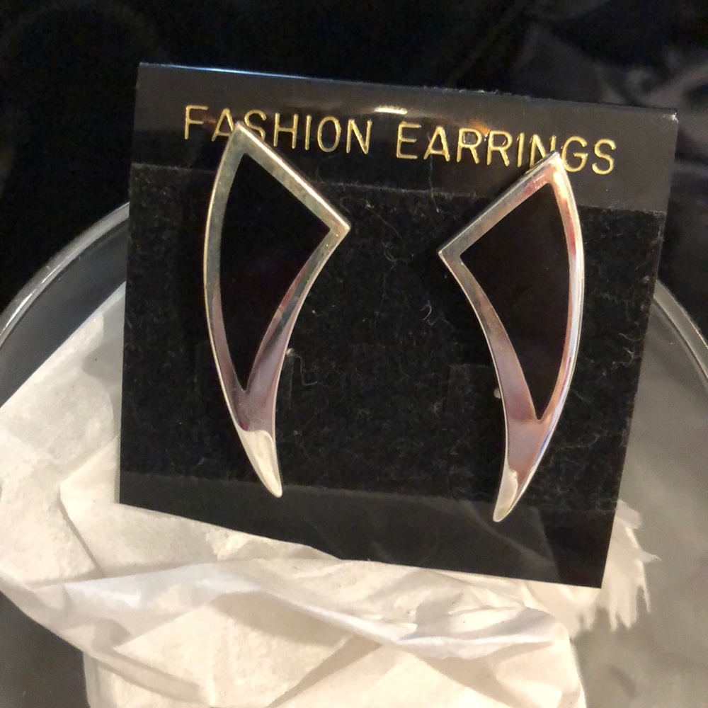Silver and onyx earrings